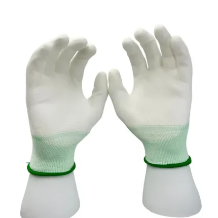 Vinyl gloves